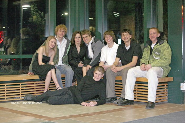 Hs_friends_at-dance_0038